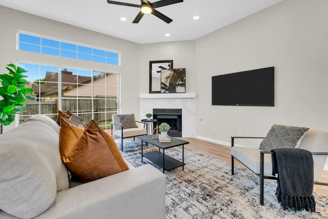 214 Chamblin Court, Cedar Hill, TX 75104