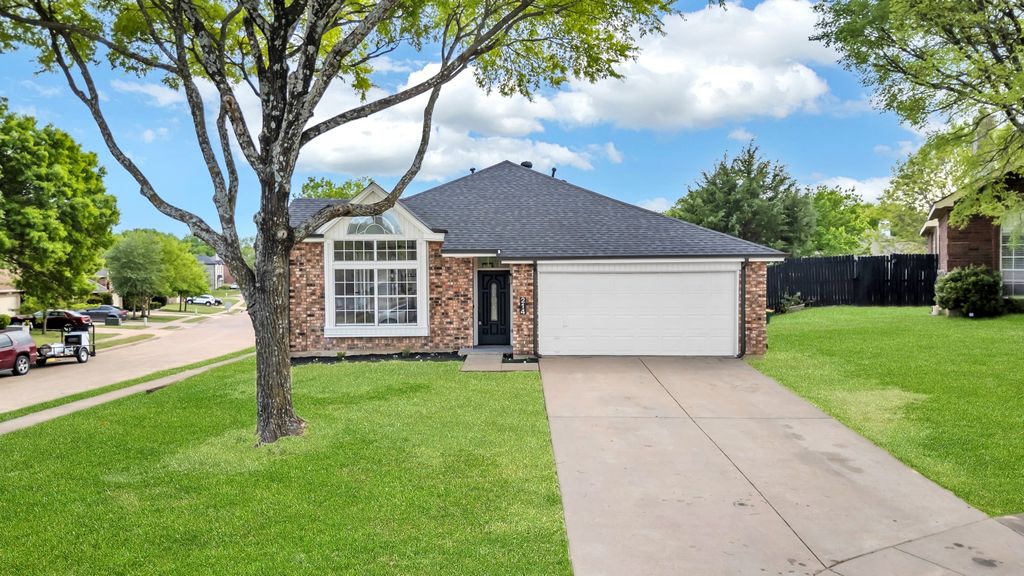 214 Chamblin Court, Cedar Hill, TX 75104