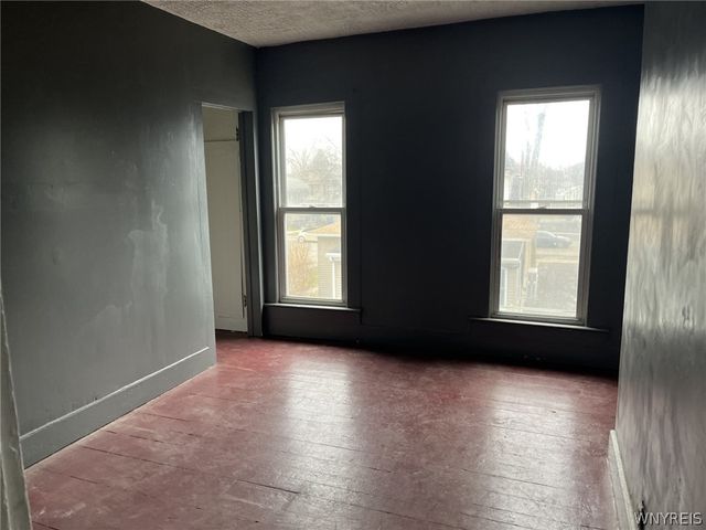 14 Cave Street, Lockport City, NY 14094