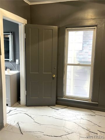 14 Cave Street, Lockport City, NY 14094