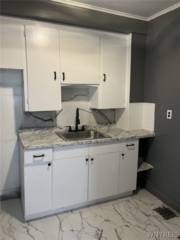 14 Cave Street, Lockport City, NY 14094