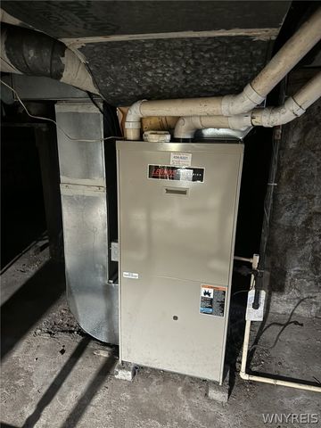 14 Cave Street, Lockport City, NY 14094