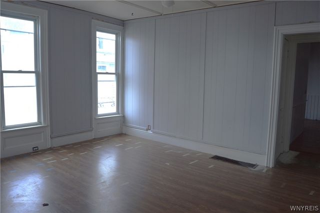 14 Cave Street, Lockport City, NY 14094