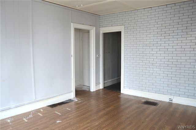 14 Cave Street, Lockport City, NY 14094