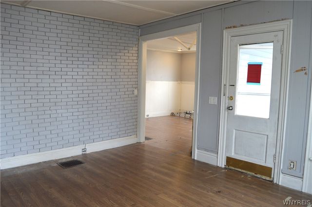 14 Cave Street, Lockport City, NY 14094