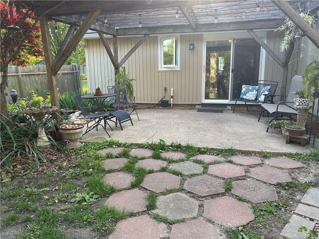 303 13th St N Street, Greenwood, MO 64034