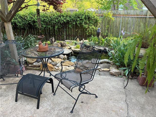 303 13th St N Street, Greenwood, MO 64034