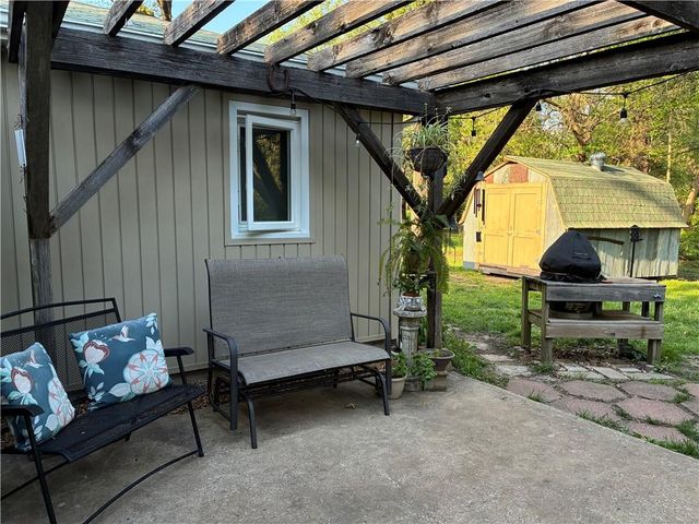 303 13th St N Street, Greenwood, MO 64034