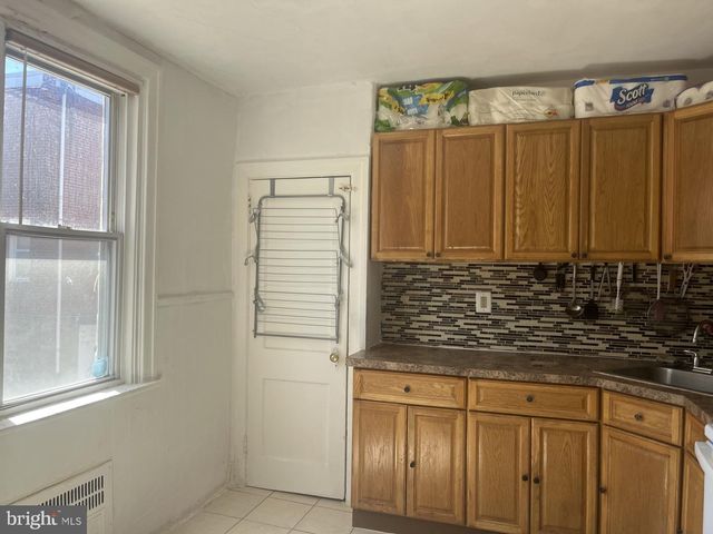7335 N 18TH ST, Philadelphia, PA 19126