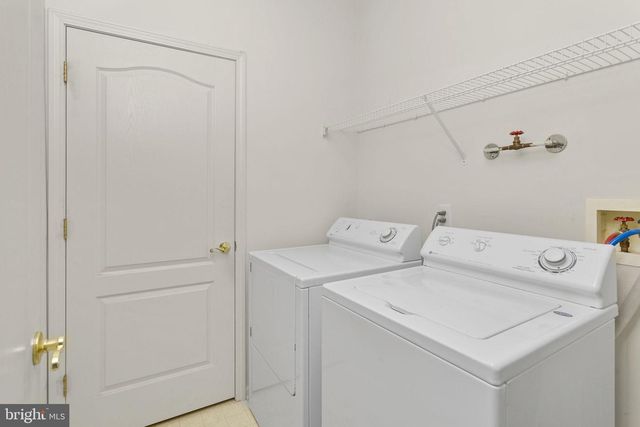 51 PINFLOWER LA, Princeton Junction, NJ 08550