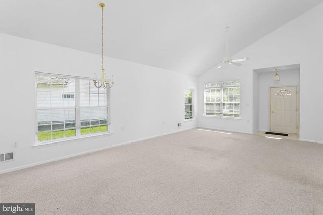 51 PINFLOWER LA, Princeton Junction, NJ 08550