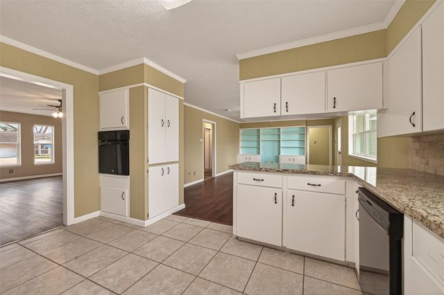 2304 Belvedere Drive, Baytown, TX 77520