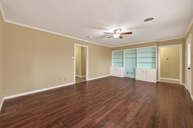 2304 Belvedere Drive, Baytown, TX 77520