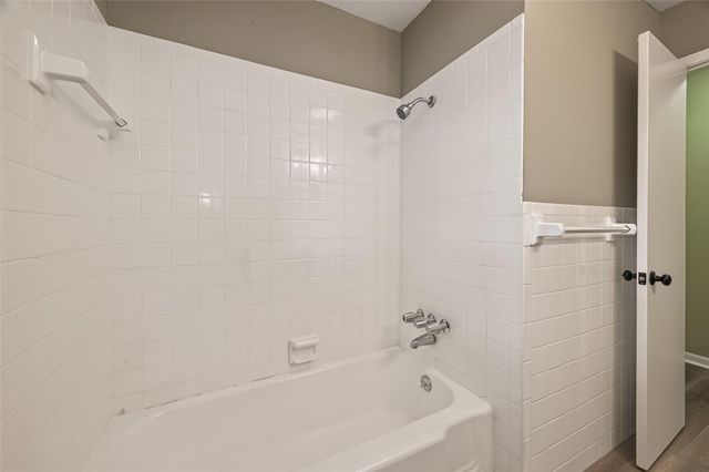 2304 Belvedere Drive, Baytown, TX 77520