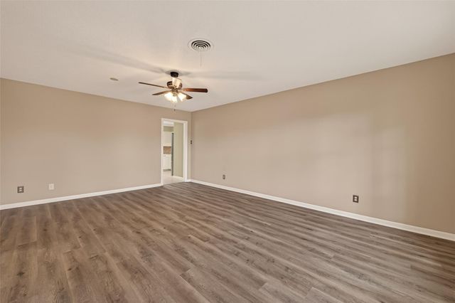 2304 Belvedere Drive, Baytown, TX 77520