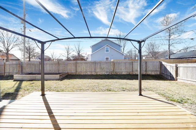 204 Brookmont Drive, Manhattan, KS 66502
