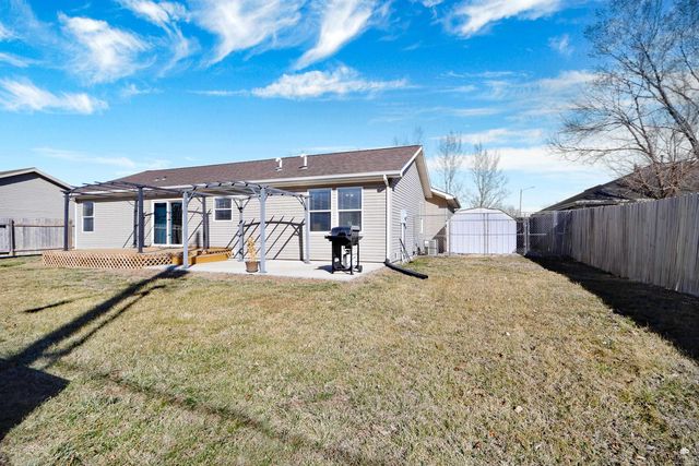 204 Brookmont Drive, Manhattan, KS 66502