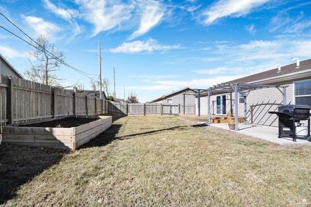 204 Brookmont Drive, Manhattan, KS 66502