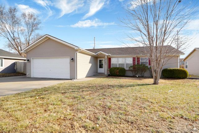 204 Brookmont Drive, Manhattan, KS 66502