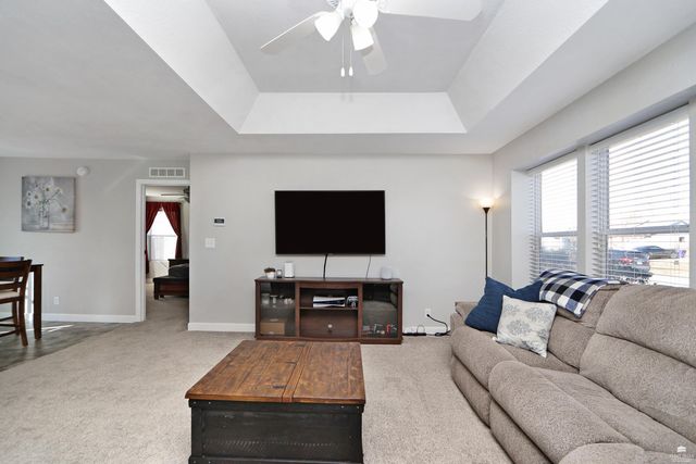 204 Brookmont Drive, Manhattan, KS 66502