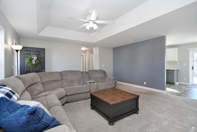 204 Brookmont Drive, Manhattan, KS 66502