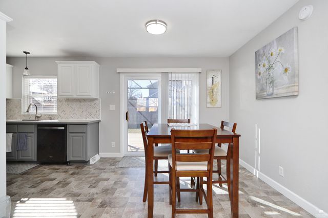 204 Brookmont Drive, Manhattan, KS 66502