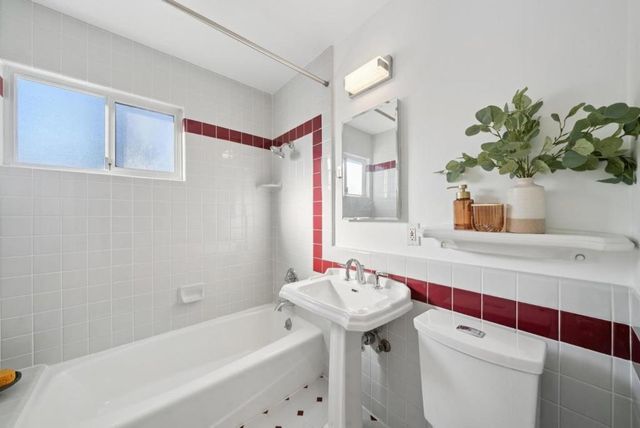 18724 McCoy Avenue, Saratoga, CA 95070