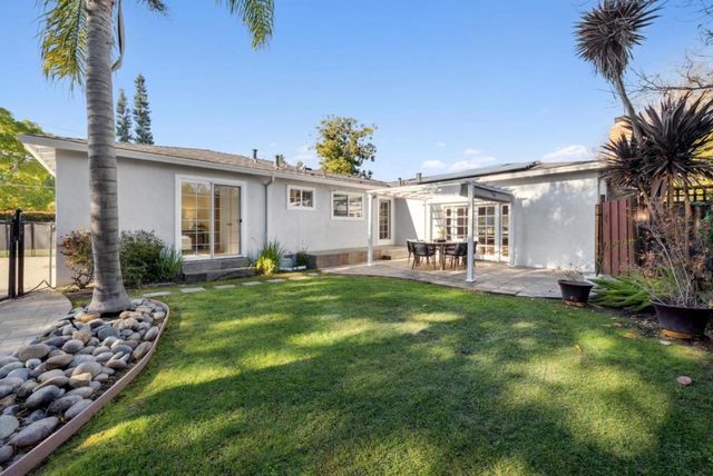 18724 McCoy Avenue, Saratoga, CA 95070