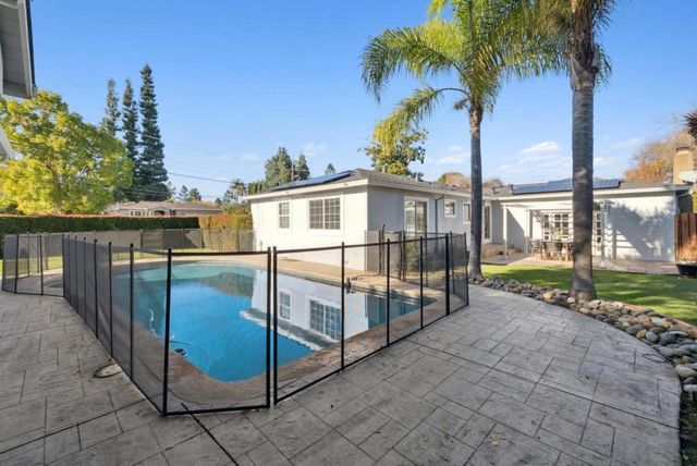 18724 McCoy Avenue, Saratoga, CA 95070