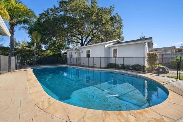 18724 McCoy Avenue, Saratoga, CA 95070