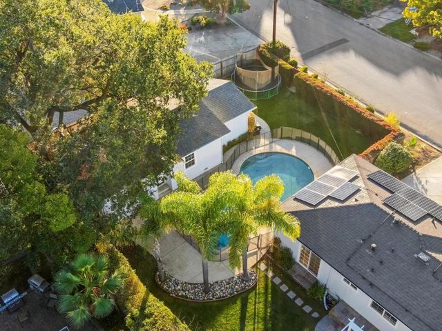 18724 McCoy Avenue, Saratoga, CA 95070