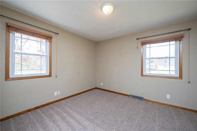 3600 Bel Air SE, Cedar Rapids, IA 52403