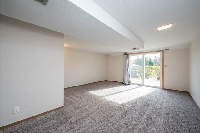 3600 Bel Air SE, Cedar Rapids, IA 52403