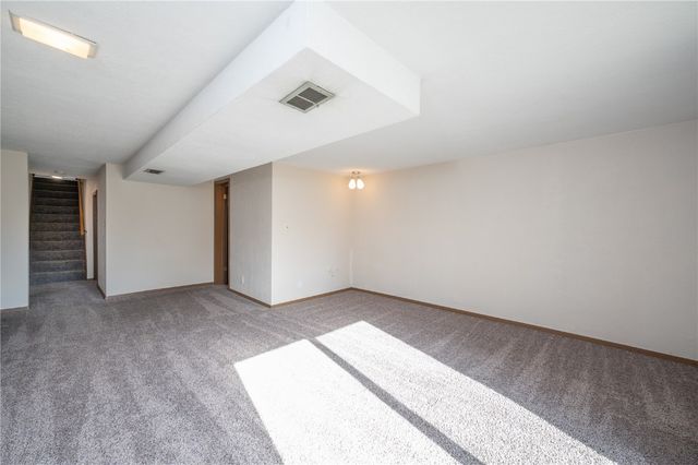 3600 Bel Air SE, Cedar Rapids, IA 52403