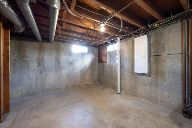 3600 Bel Air SE, Cedar Rapids, IA 52403