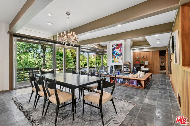 17269 Oak View Drive, Encino, CA 91316