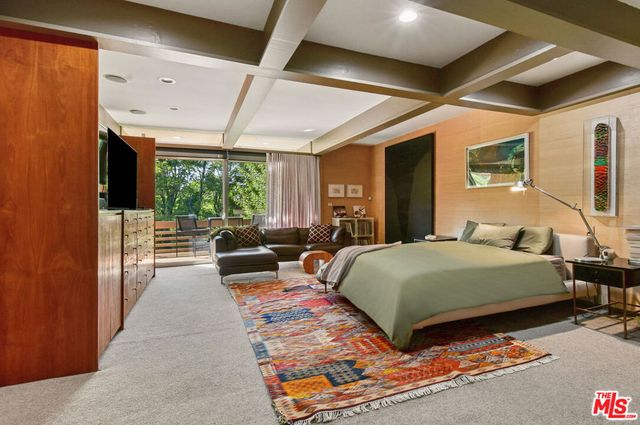 17269 Oak View Drive, Encino, CA 91316
