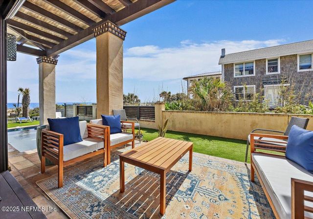 1515 BEACH Avenue, Atlantic Beach, FL 32233