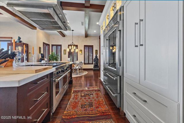 1515 BEACH Avenue, Atlantic Beach, FL 32233