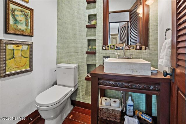 1515 BEACH Avenue, Atlantic Beach, FL 32233