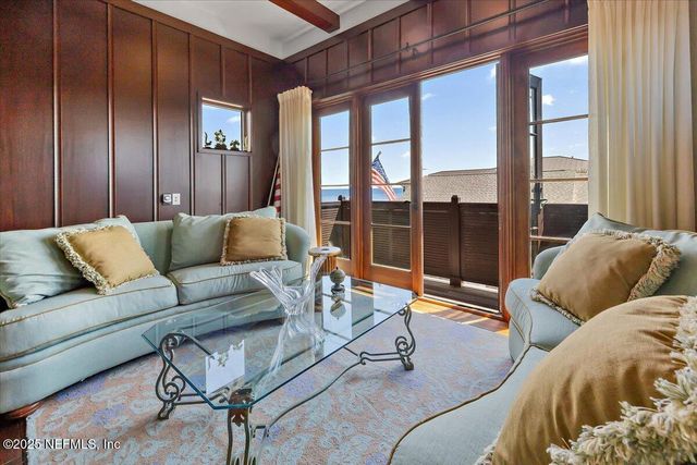 1515 BEACH Avenue, Atlantic Beach, FL 32233