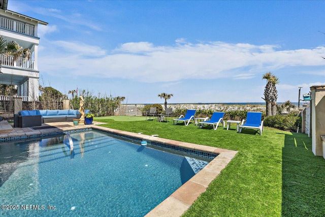 1515 BEACH Avenue, Atlantic Beach, FL 32233