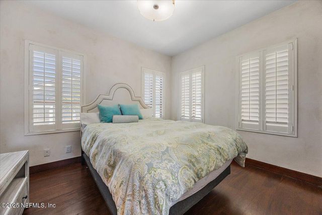 1515 BEACH Avenue, Atlantic Beach, FL 32233