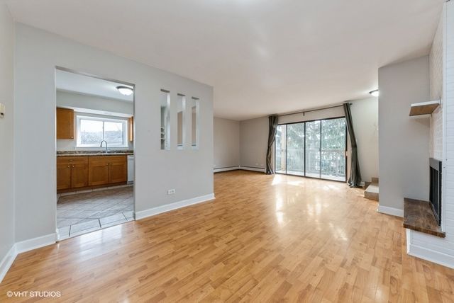 829 S Dwyer Avenue D, Arlington Heights, IL 60005