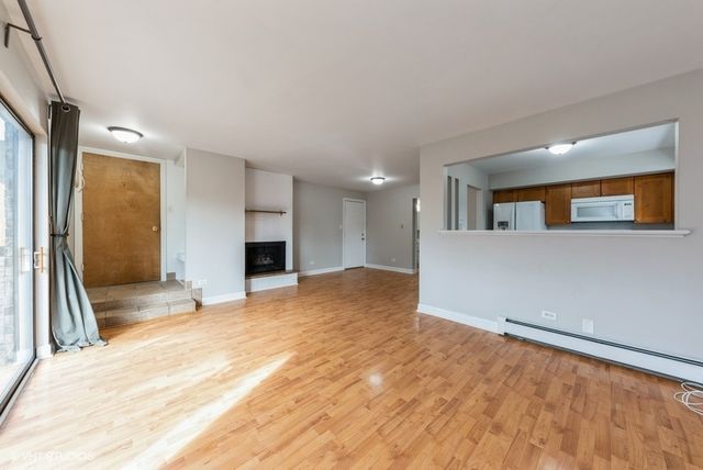 829 S Dwyer Avenue D, Arlington Heights, IL 60005