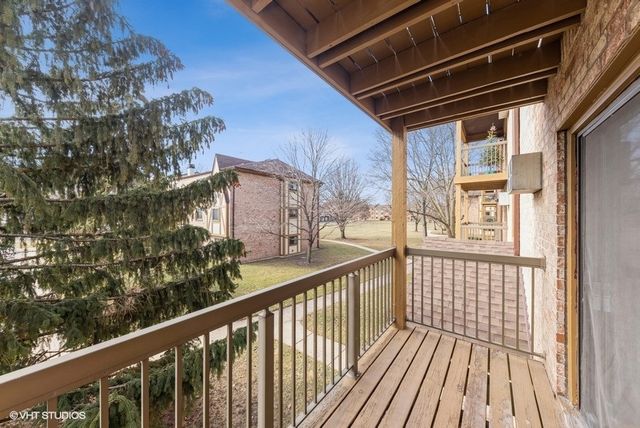 829 S Dwyer Avenue D, Arlington Heights, IL 60005