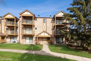 829 S Dwyer Avenue D, Arlington Heights, IL 60005