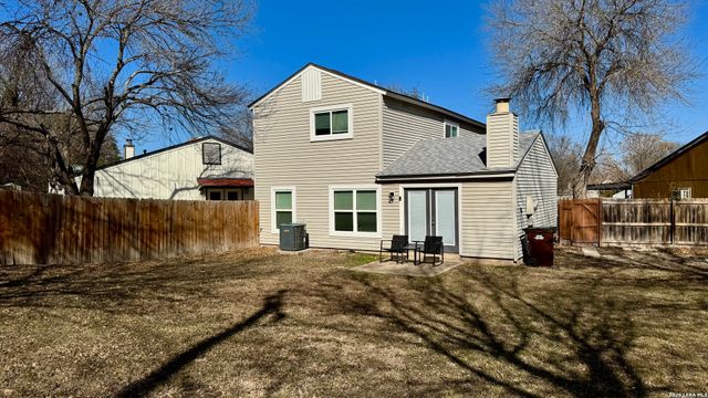 10098 Birch Field Dr., San Antonio, TX 78245