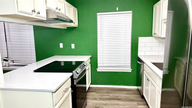 10098 Birch Field Dr., San Antonio, TX 78245