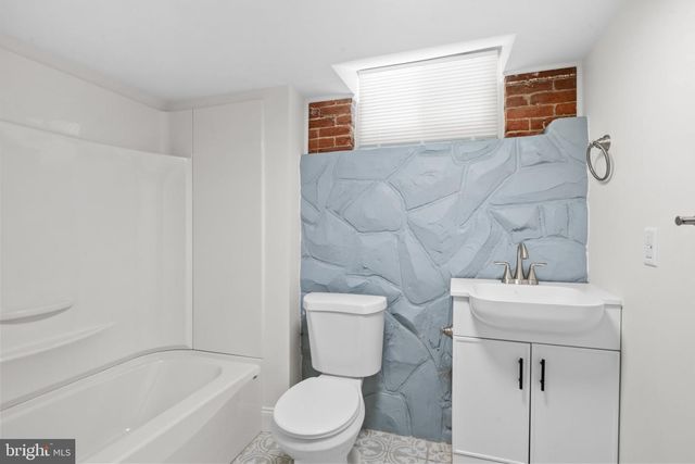 142 OLEY ST, Reading, PA 19601